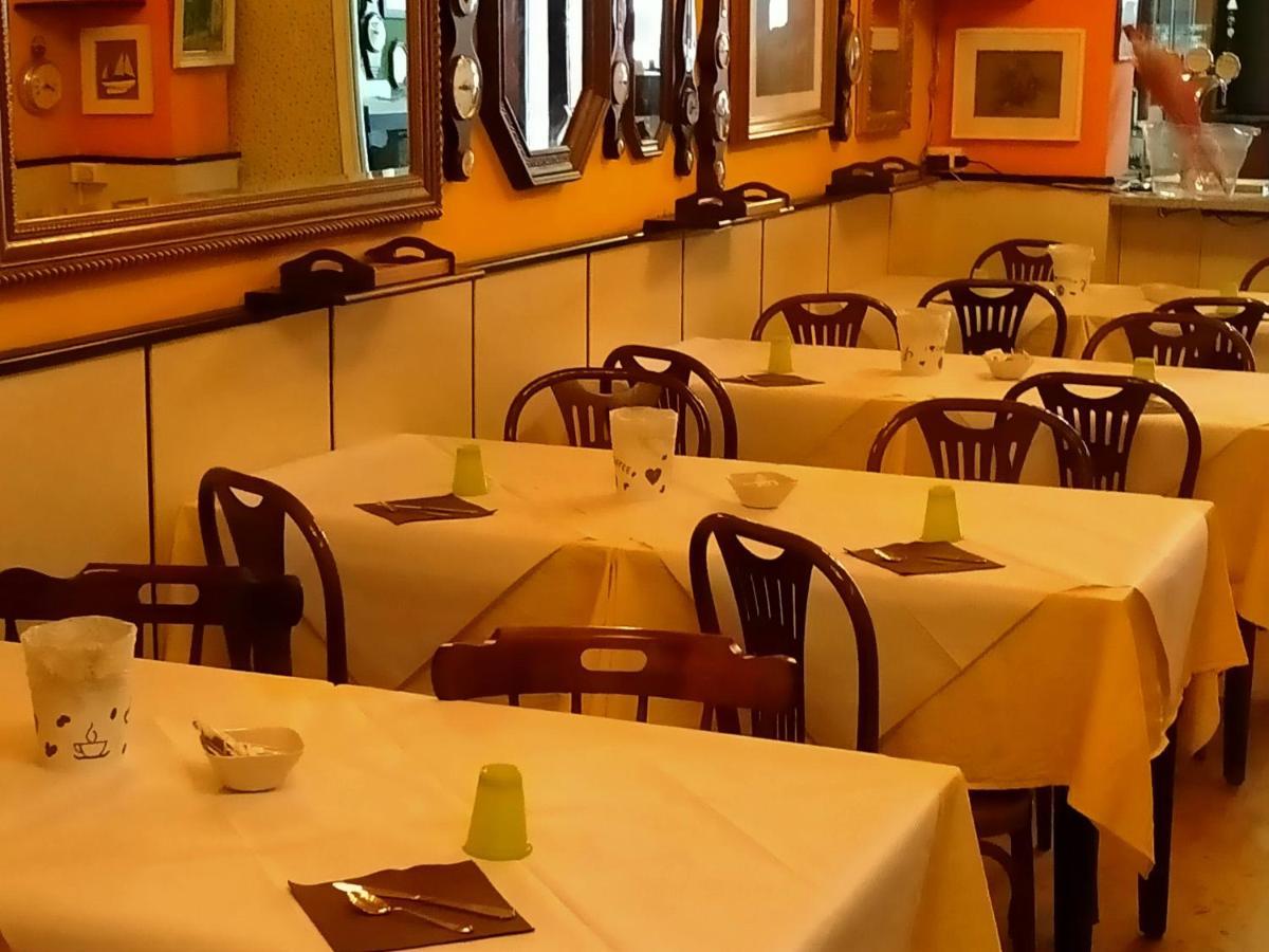 Hotel San Carlo Санта-Кроче-суль-Арно Экстерьер фото