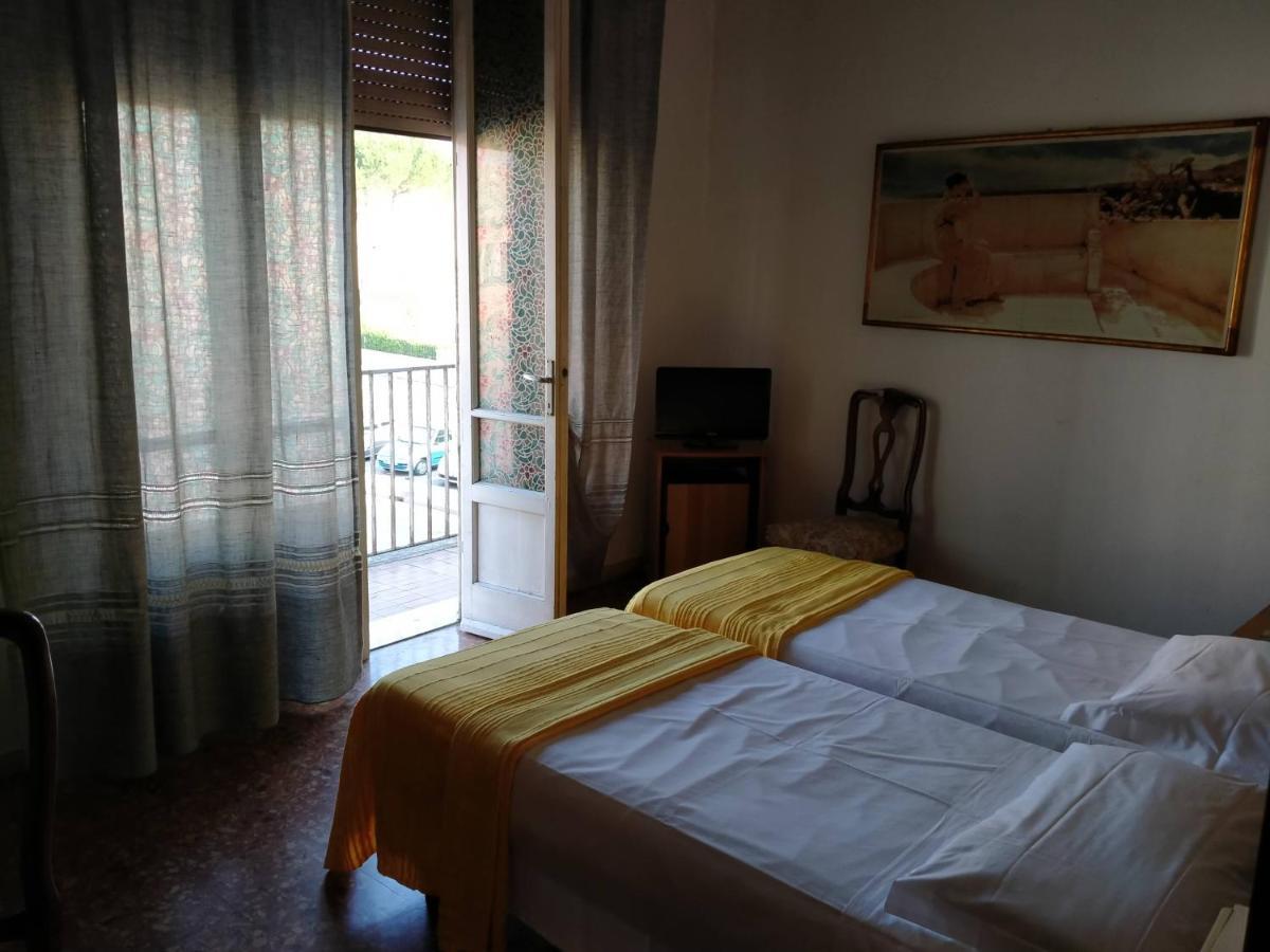 Hotel San Carlo Санта-Кроче-суль-Арно Экстерьер фото